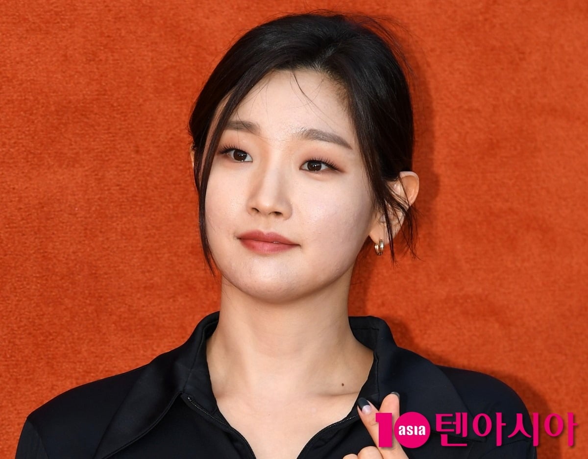 '34세' <b>박소담</b>, <b>갑상샘암 투병</b>에 입 열었다…"석촌호수 네 눈물 아니냐...