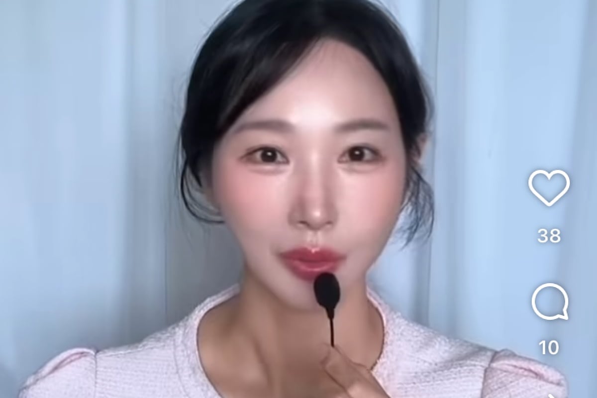 <b>24기 옥순</b>, 연예인에 대시 받았다…“그냥 지나가려고 했는데”