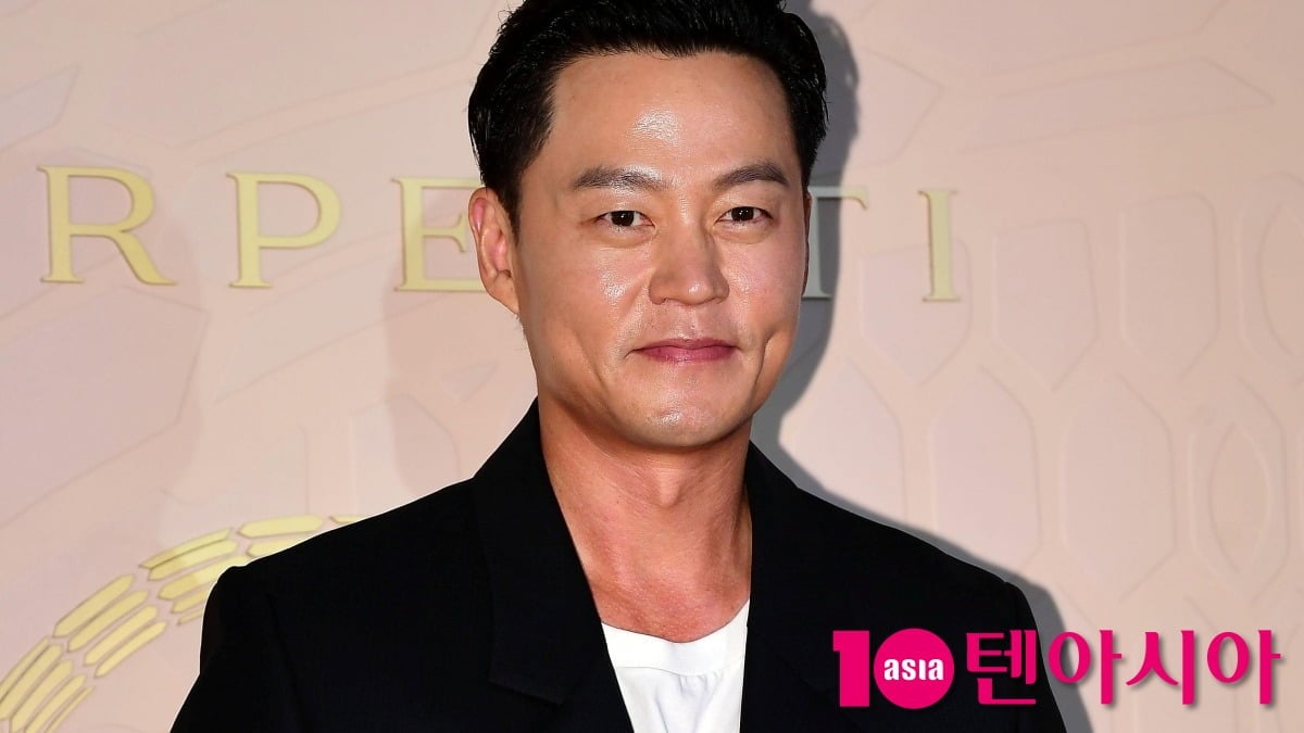 나영석 예능은 빠지더니 7개월 만에 돌아왔다…<b>이서진</b>, 바뀐 부제로 '비...