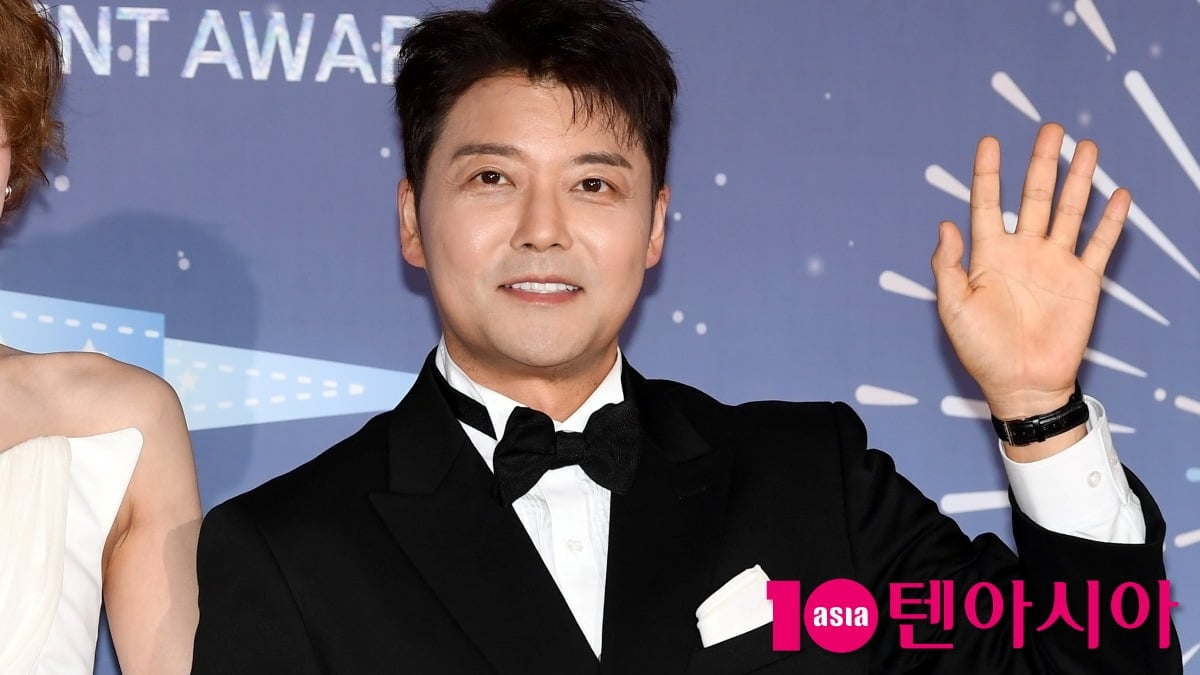 '나혼산' 조작 논란 한창인데…<b>전현무</b>, 또 무계획 <b>여행</b> 떠난다 "낯선 곳...