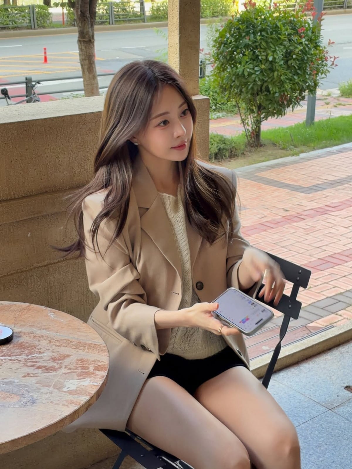 '한의사 남친' <b>아옳이</b>, <b>연애</b> 후 미모 제대로 물올랐다…가을 여신 강...