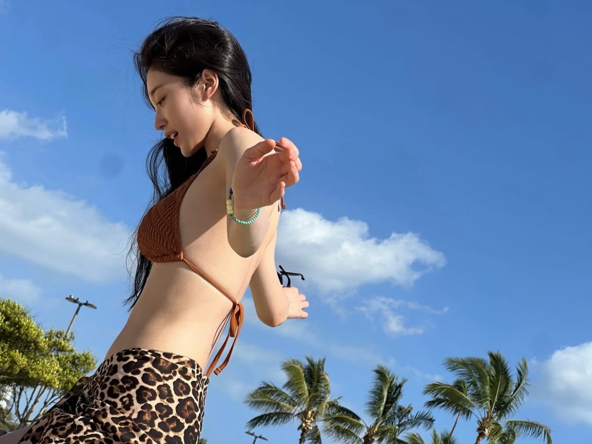 Noh Yoon-seo Drops 3 Hawaii Photo Sets Before Netflix Drama Donggung