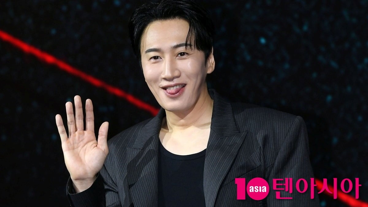 <b>이광수</b>, 하루 만에 <b>중독</b>됐다…"<b>버블</b>할 시간이야" 오전 7시부터 팬 깨워