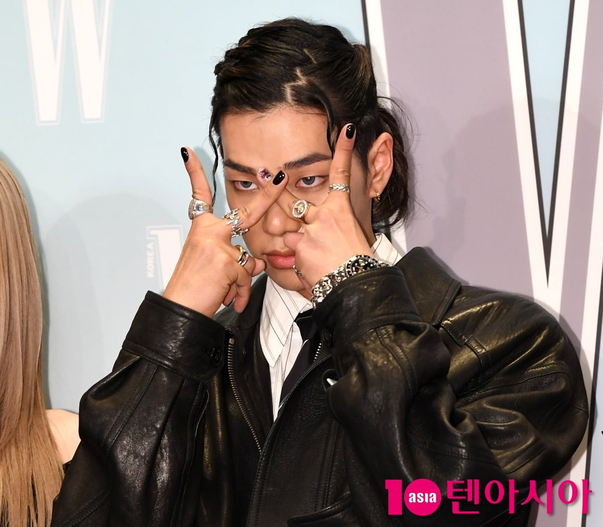 '테디 소속사' 올데프 타잔, <b>부산예고</b> 전설이었다…동아콩쿠르 2년 금상...