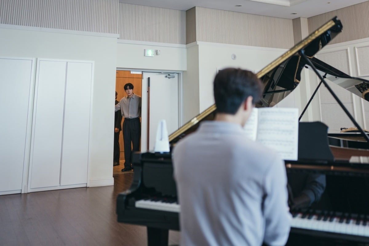 <b>송강</b>·<b>이준영</b> 종영 인터뷰는 없다…최종회 앞둔 '<b>포핸즈</b>', 해고 통보 뒤...