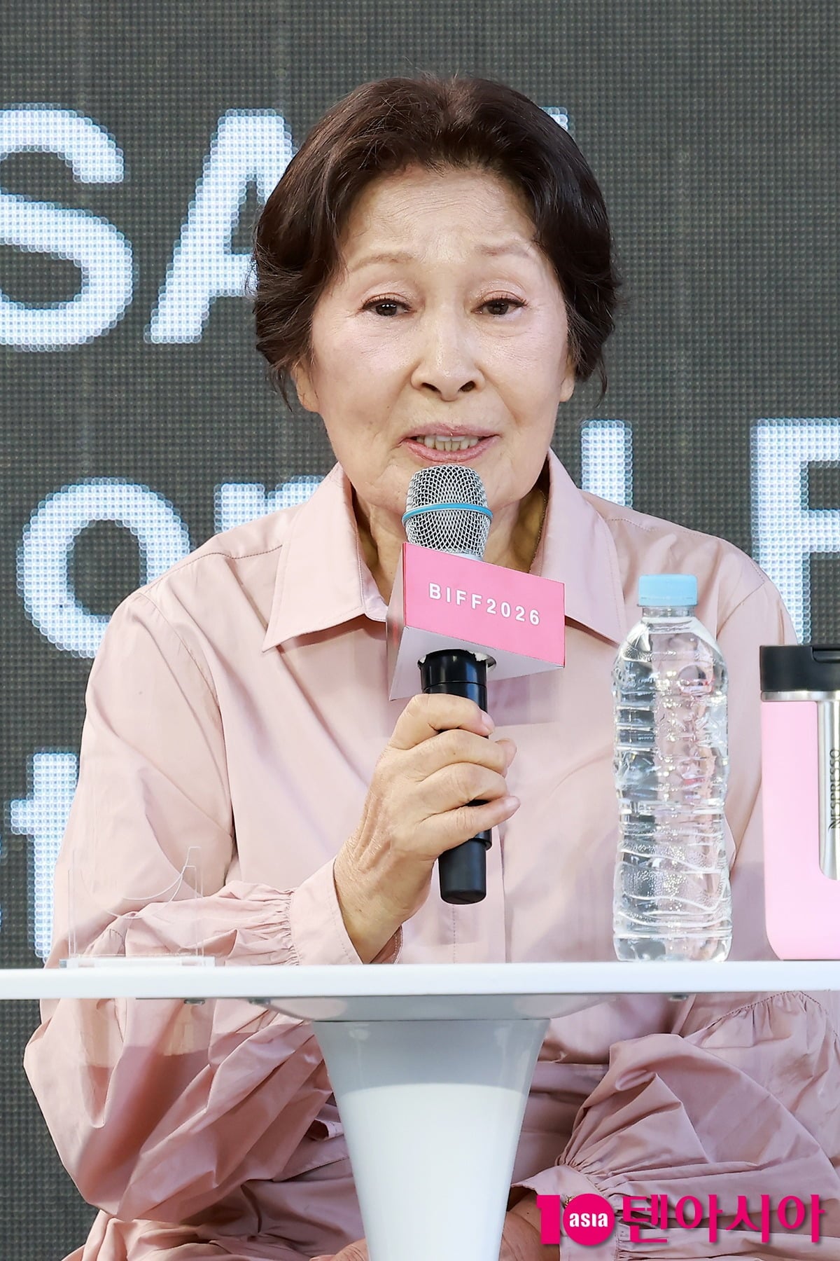 김혜자, 은퇴 고민했나…"감독이 6번 찾아가 설득" ('<b>여전히 찬란하게</b>'...