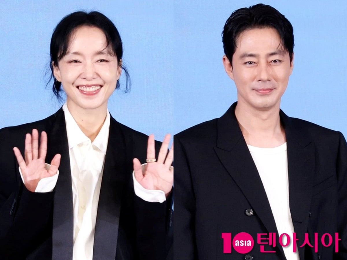 韓国映画評論家協会賞の主演賞受賞者として発表されたチョ・インソンとチョン・ドヨンの写真