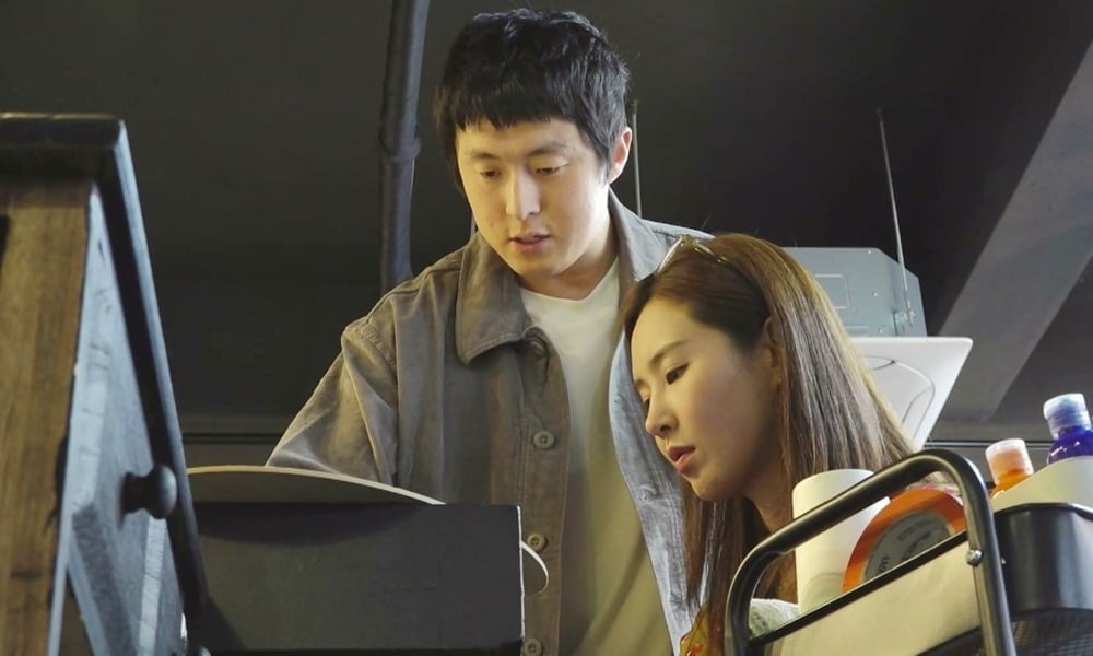 <b>기안84</b>, '5살 연하' <b>유리</b>에 마음 표현했다…제주서 깜짝 <b>선물</b> "놀려서 미...