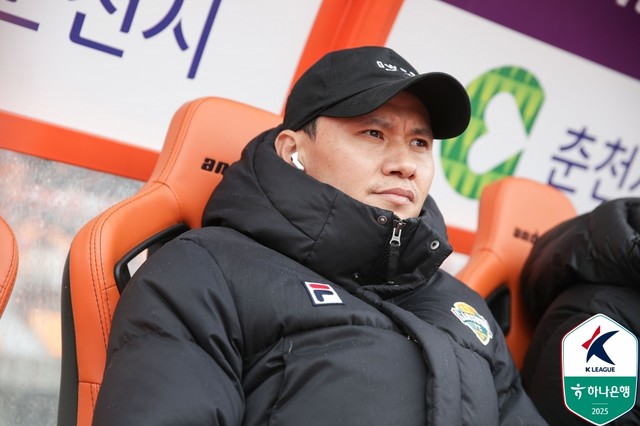 [b11 현장] <b>정경호 감독</b>, "울산이 우리를 두드려 패겠다는 <b>의지</b>가 명단에...