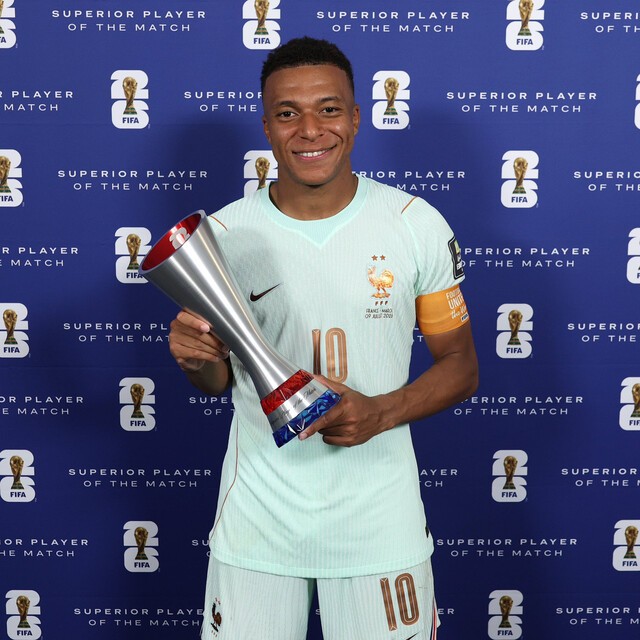 [오피셜] 'PK 실축에도 1골 1도움'… 27세의 나이에도 '누적 대기록' 세운 음바페, 경기 최우수 선수 선정