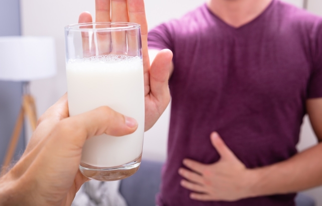 우유 마시기만 하면 설사… '우유' 끊는 게 최선일까?