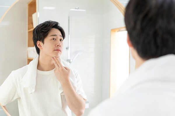 레이저 제모는 개인의 피부 상태나 레이저 강도에 따라 물집,<a href=