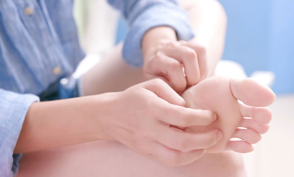 발 가려움증이 지속될 경우,피부뿐 아니라 다른 기관에도 문제가 발생했을 수 있다./사진=클립아트코리아