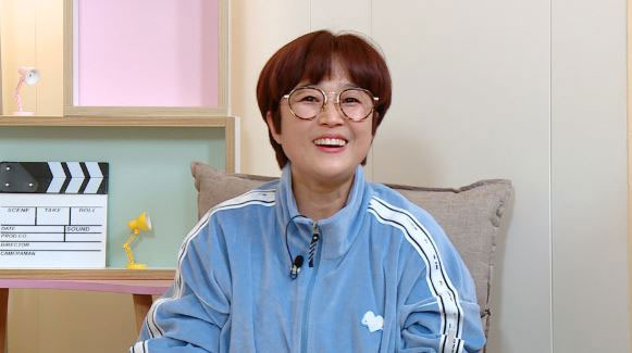 방송인 송은이(52)가 검진을 통해 치매 유전자가 있음을 알게 됐다고 고백했다./사진=KBS2 '옥탑방의 문제아들' 캡처