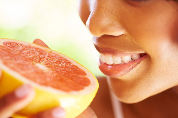 7일 미국 건강매체 이팅웰(EatingWell)은 공인 영양사들이 추천한 올겨울 많이 먹으면 좋은 과일 5가지를 소개했다./사진=클립아트코리아