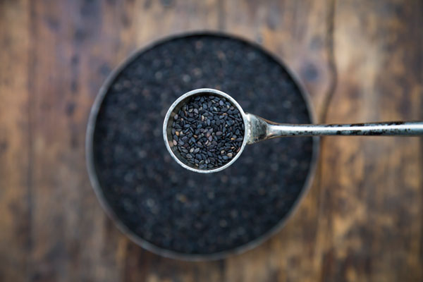 검은깨는 소화 개선과 항산화 효과는 물론,뇌 건강에도 도움이 된다./클립아트코리아