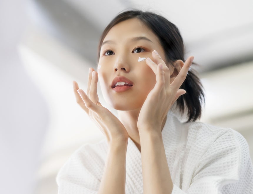 대부분의 보습제는 피부 수분 증가 효과가 약 3~5시간 정도 지속되는 것으로 나타났다./사진=게티이미지뱅크