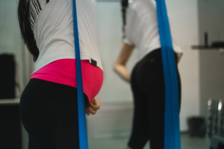 임신 중 꾸준히 근력운동을 하면 과체중·비만 여성의 임신당뇨병 위험을 낮추고 삶의 질을 높이는 데 도움이 될 수 있다는 연구 결과가 나왔다./사진=게티이미지뱅크