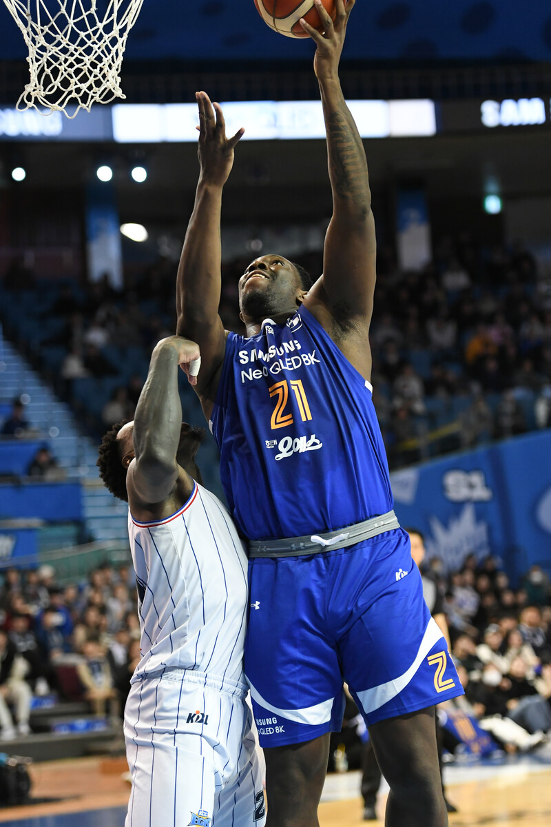 [BK 리뷰] '신동혁 결정타, 코피 코번 20-20' <b>삼성</b>, 2차 연장 끝에 KCC 제압