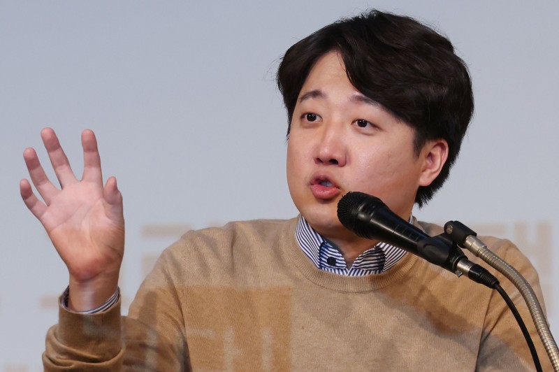 이준석 “<b>김기현</b>에 ‘감사 인사’ 남긴 사람 없어… 싸가지 없다”