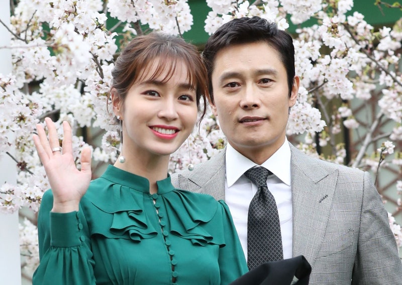 <b>이병헌</b>·<b>이민정</b> 부부 <b>득녀</b>… “산모·아이 모두 건강”