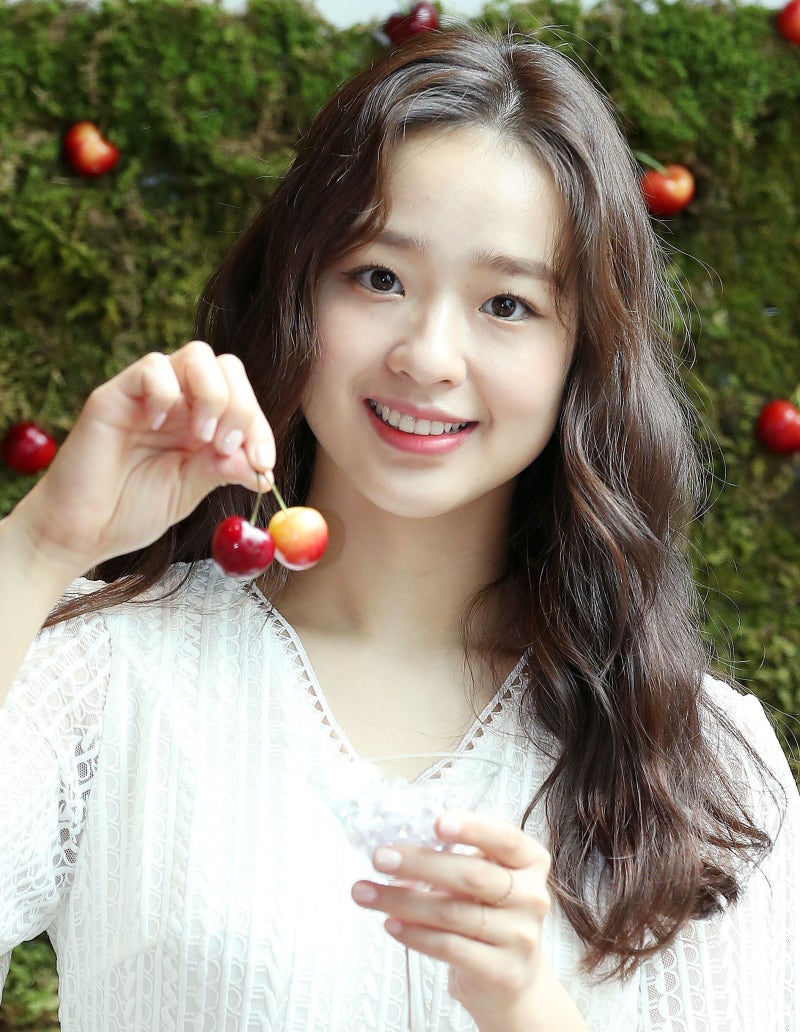 엄마 된 <b>손연재</b>, 산부인과에 1억원 쾌척