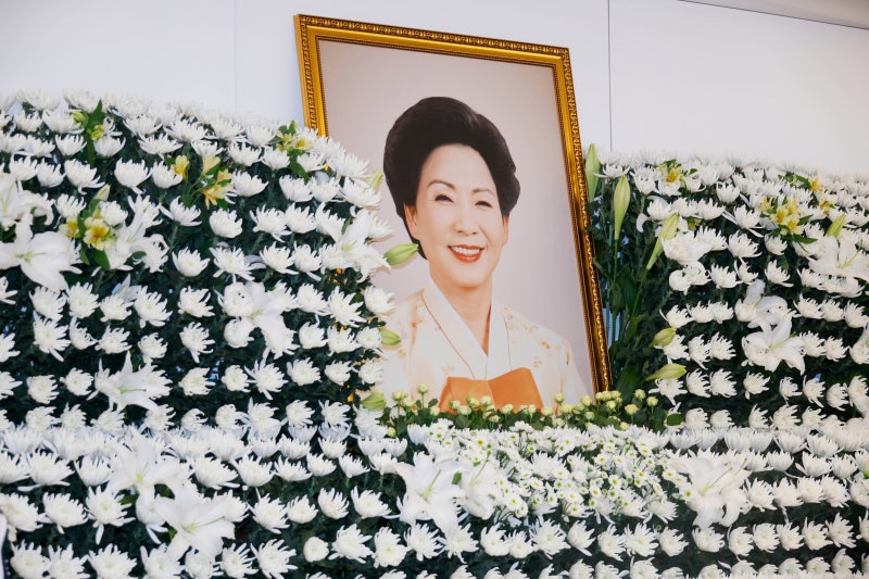 故 <b>손명순 여사 빈소</b> 정·재계 조문 행렬… 尹 “최고 예우로”