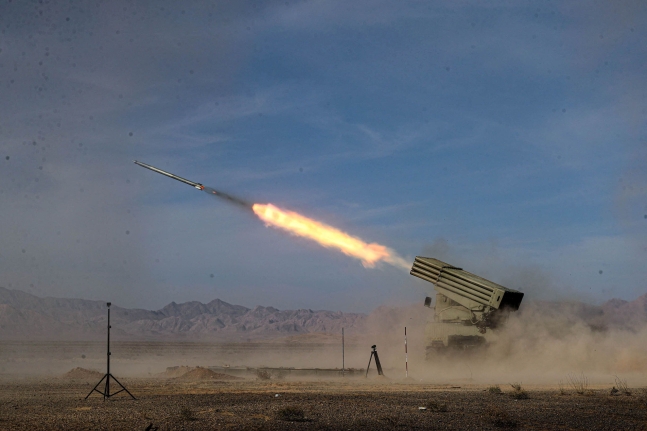 지난해 10월 28일 이란 이스파한에서 촬영된 사진. 미사일이 발사되는 모습이다. /로이터연합뉴스