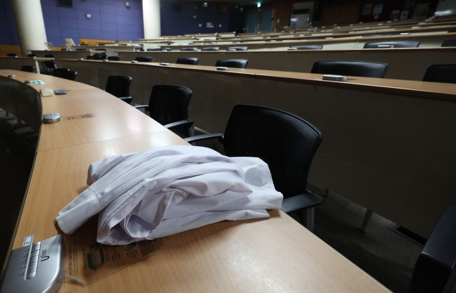 지난 8일 오전 대구 중구 경북대학교 의과대학 강의실이 수업 재개에도 조용한 모습을 보이고 있다. /연합뉴스