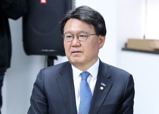 황운하 조국혁신당 의원이 25일 오전 서울 여의도 중앙당사에서 열린 제22대 국회의원 당선인 총회에 참석하고 있다. /뉴스1