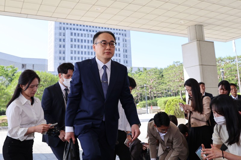 <b>검찰</b>총장 “金<b>여사</b> 수사, 어느 검사장이 와도 원칙대로 할 것”