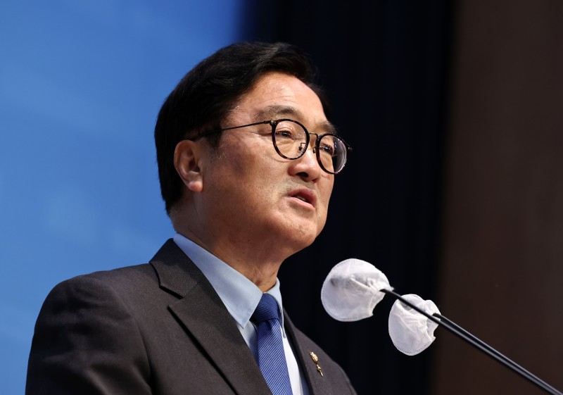 민주 22대 <b>국회</b>의장 후보에 <b>우원식</b>… 秋 제치고 이변