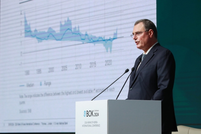 토마스 요르단 스위스 중앙은행(SNB) 총재가 31일 오전 서울 중구 한국은행에서 열린 '2024년 BOK 국제컨퍼런스'에서 기조연설을 하고 있다. /뉴스1