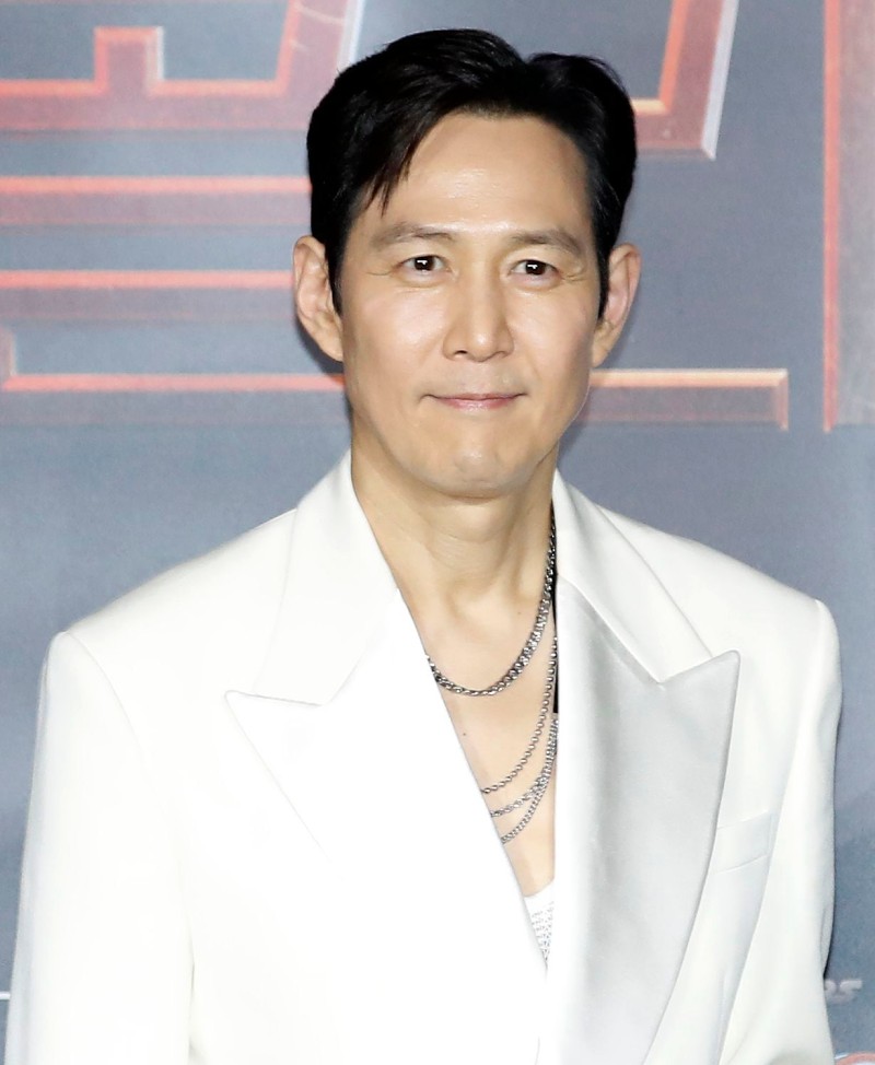 “경영권 탈취 중단하라”… <b>래몽래인</b> 대표, <b>이정재</b> 회사 소송에 반박