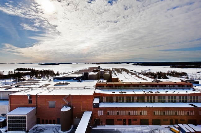 핀란드 하미나시에 위치한 구글의 데이터센터. 주변의 차가운 바닷물을 끌어와 데이터센터를 식힌다./구글