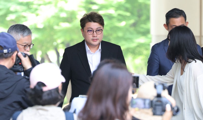 <b>검찰</b>, ‘음주 <b>뺑소니</b>’ <b>김호중</b> 구속 기소