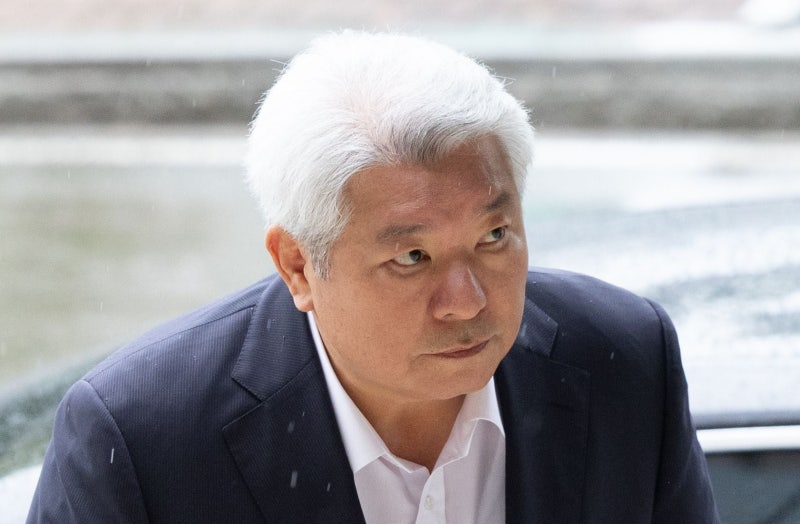<b>김홍일 방통위원장</b>, 탄핵안 보고 전 자진 사퇴