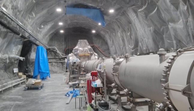 일본 도쿄대가 운영하는 중력파 검출장비 '카그라'의 모습. 가미오카 폐광에 지하 200m 터널 아래에 설치됐다. 일본 기초과학 투자는 지난 10년간 제자리 걸음을 걸으면서 연구 역량이 크게 떨어졌다는 우려가 나온다.