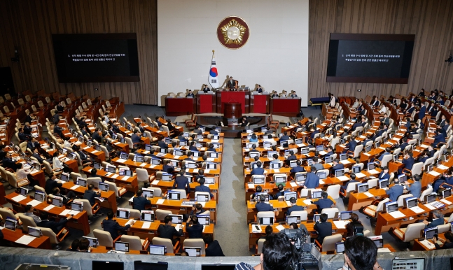 25일 오후 서울 여의도 국회에서 열린 제416회국회(임시회) 제1차 본회의에서 채해병 특검법 재표결(순직 해병 수사 방해 및 사건 은폐 등의 진상규명을 위한 특별검사의 임명 등에 관한 법률안 재의의 건) 결과 재석