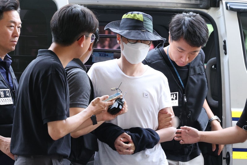 은평구서 <b>일본도</b>로 이웃 살해한 <b>피의자 구속</b>… "증거인멸·도주 우려"