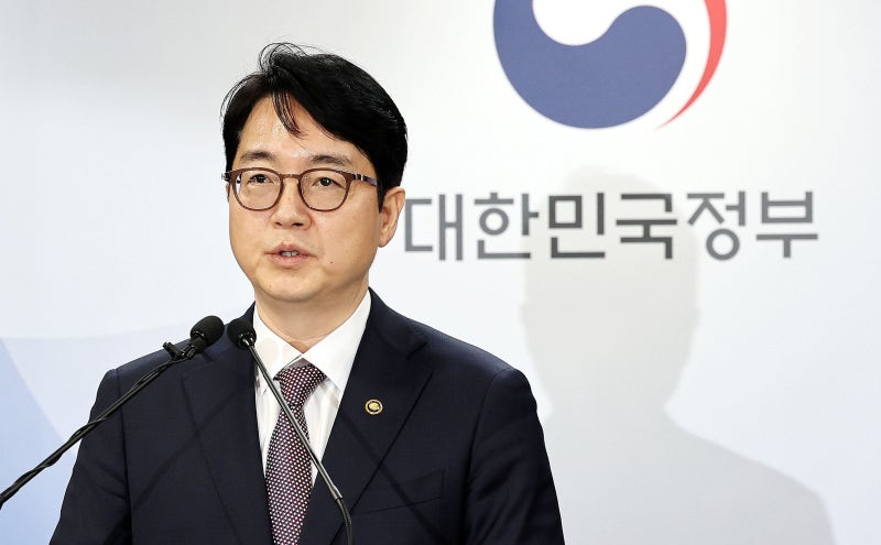 尹 대통령, <b>검찰총장</b> <b>후보자</b>에 <b>심우정</b> 지명