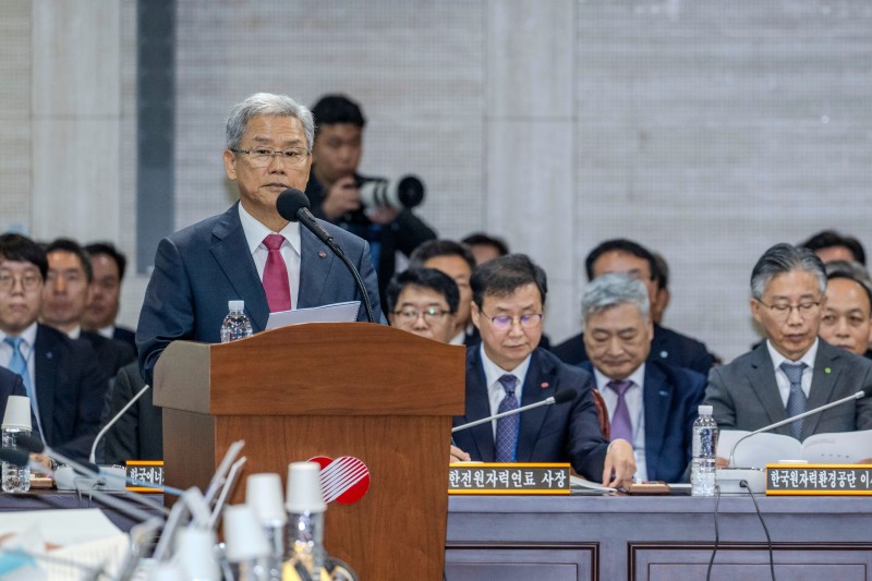 <b>김동철 한전 사장</b> “필수전력망 투자 위해 전기요금 정상화 추진”