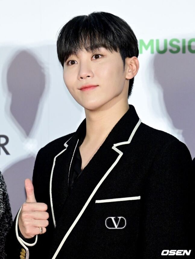 <b>세븐틴 승관</b>, <b>하이브</b> 향한 일침?… “당신들의 아이템 아니다”