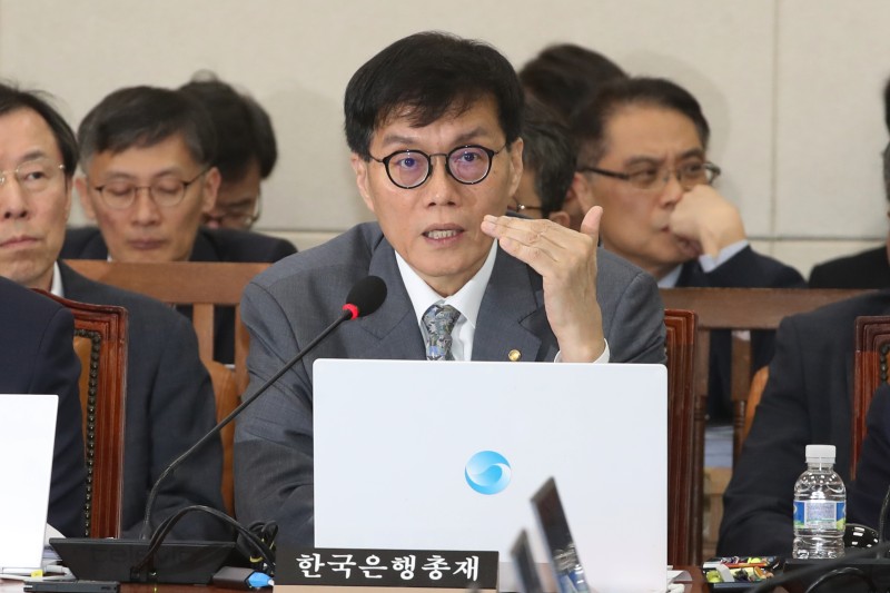 <b>이창용 총재</b> “올해 성장률 2.2~2.3% 예상… 잠재성장률보다 높아”