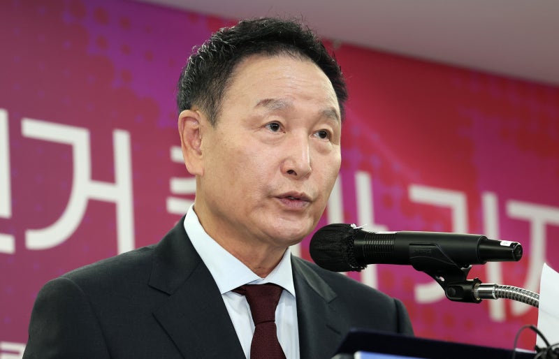 <b>허정무</b>, 대한<b>축구</b>협회장 선거 출마 선언… “방관자로 남지 않을 것”