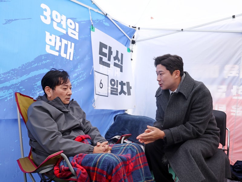 단일화 촉구하는 <b>체육회장</b> 후보들… “반드시 <b>이기흥</b> 막아야”