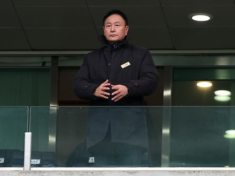 <b>허정무</b>, ‘축협 <b>4선</b> 도전’ <b>정몽규</b> 맹비난... “한심하고 답답, 공개토론...