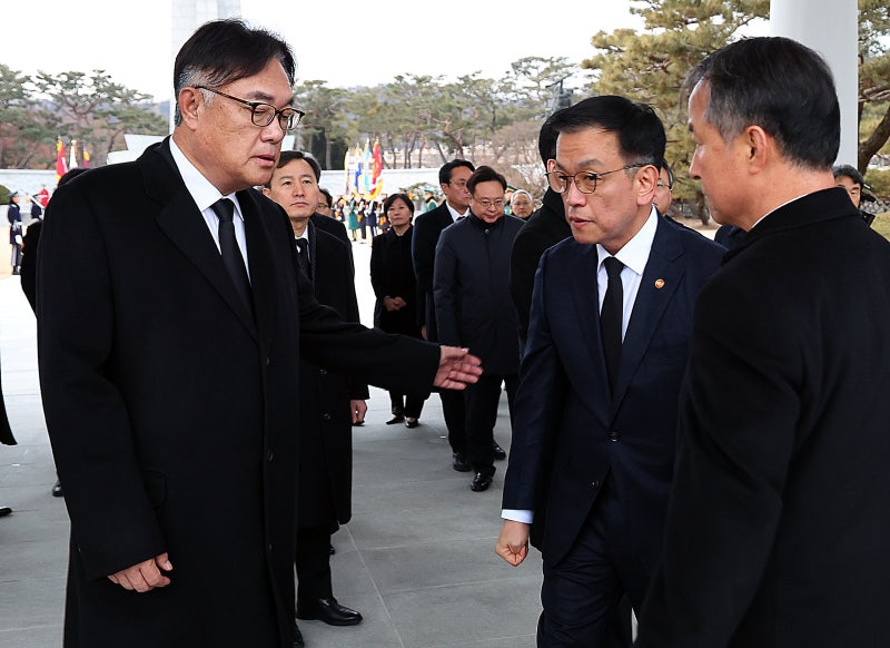 대통령실 참모진, 최 권한대행에 재차 <b>사의 표명</b>