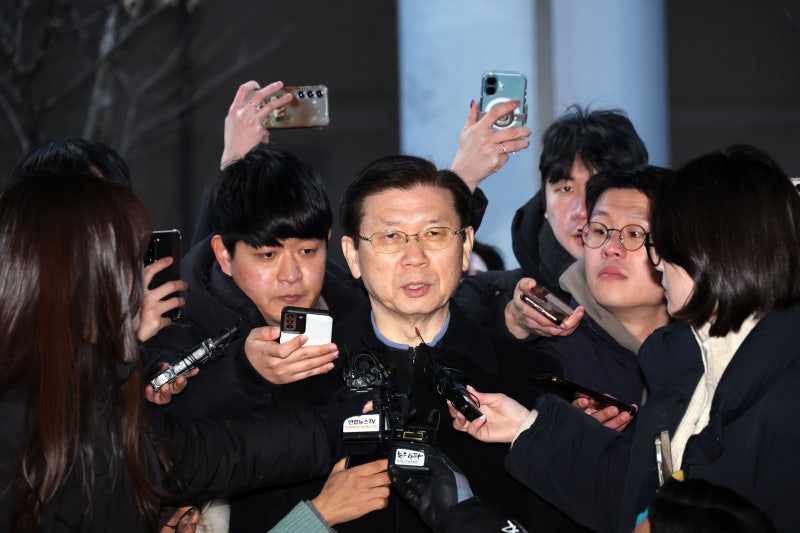 박종준 <b>경호처장</b>, <b>경찰 출석</b> 전 <b>사직</b>서 제출