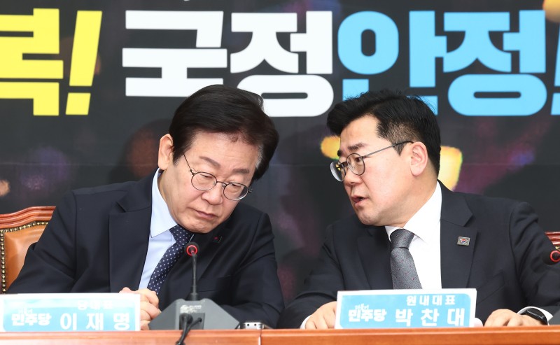 민주, <b>내란 특검법</b> 두고 “與와 협상 필요” vs “협상 대상 아냐”